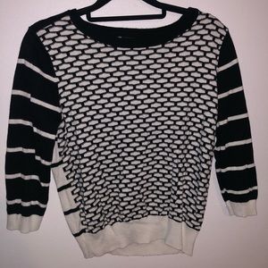 Super cute knit shirt